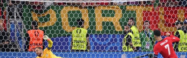 开云体育app下载-加时赛失点后痛哭 点球大战第一个射进 C罗有种！