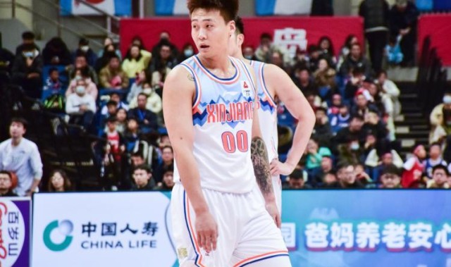 媒体人：赵睿转会谈判过程中 曾有其他俱乐部加入&amp;amp;开出高价