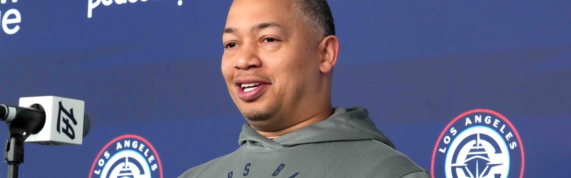 开云体育app下载-35胜17负超额完成目标！卢：对我来说进季后赛是最重要的