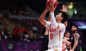 开云官方网站-媒体人：赵睿加盟北京男篮早有诸多迹象 高诗岩曾当众调侃式爆料